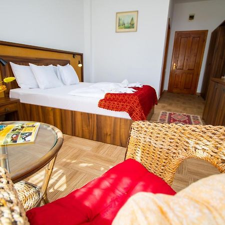 Mai Danube Hotel Eselnita Ngoại thất bức ảnh
