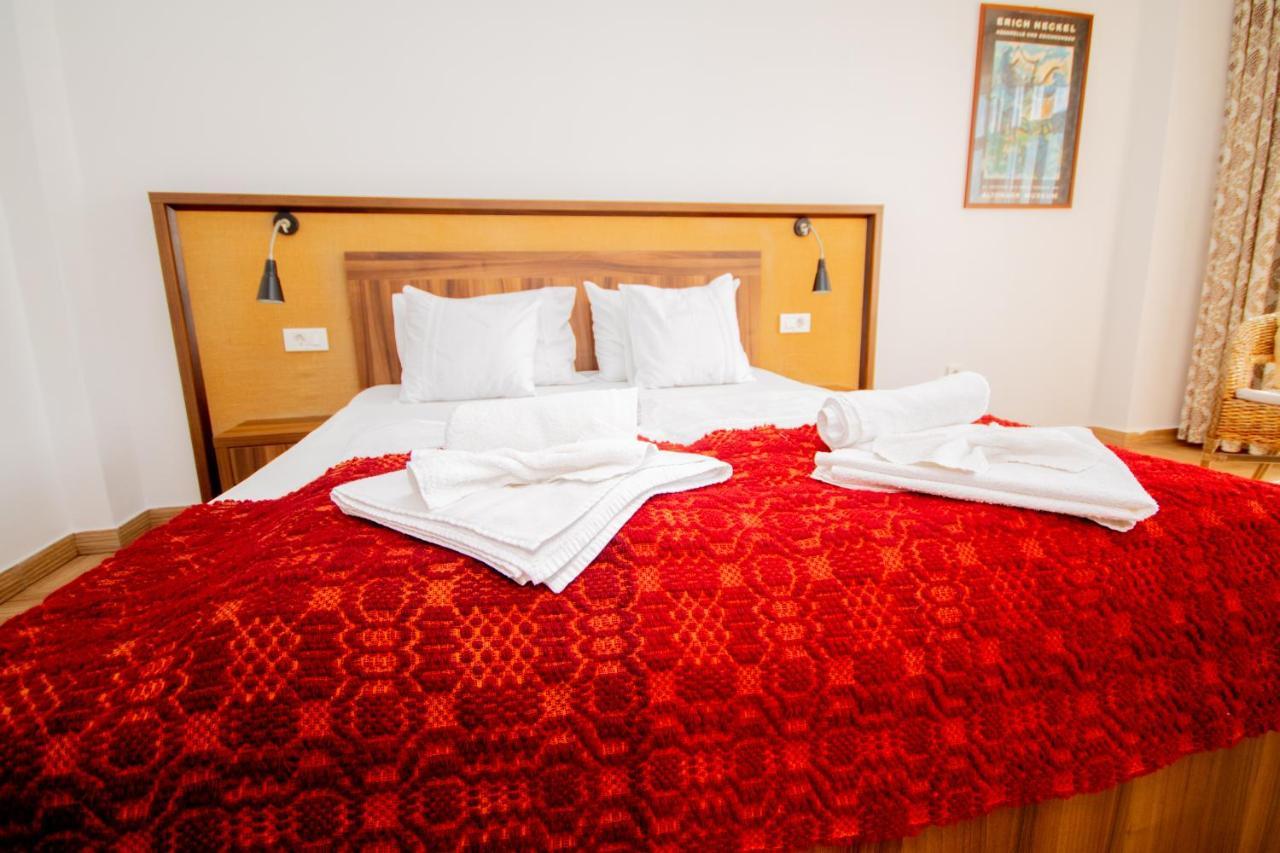 Mai Danube Hotel Eselnita Ngoại thất bức ảnh