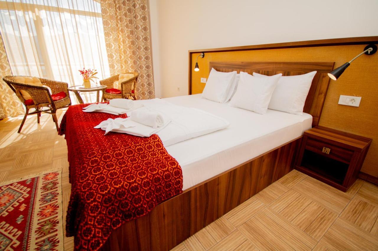 Mai Danube Hotel Eselnita Ngoại thất bức ảnh