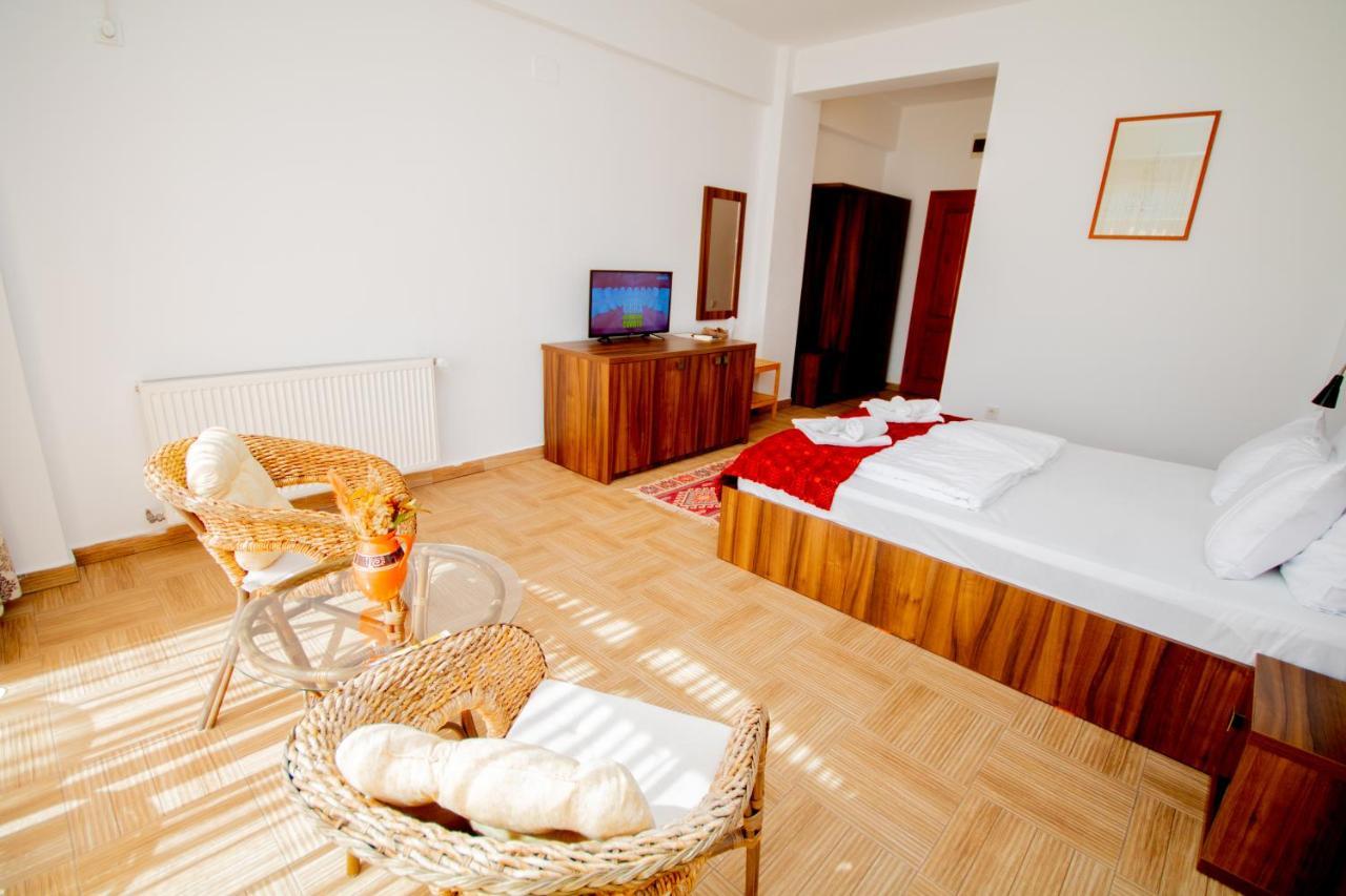 Mai Danube Hotel Eselnita Ngoại thất bức ảnh