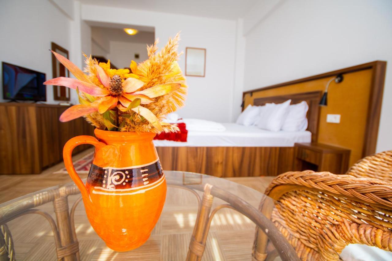 Mai Danube Hotel Eselnita Ngoại thất bức ảnh