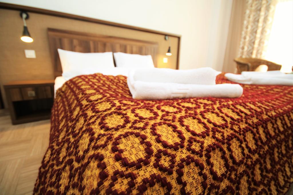 Mai Danube Hotel Eselnita Ngoại thất bức ảnh