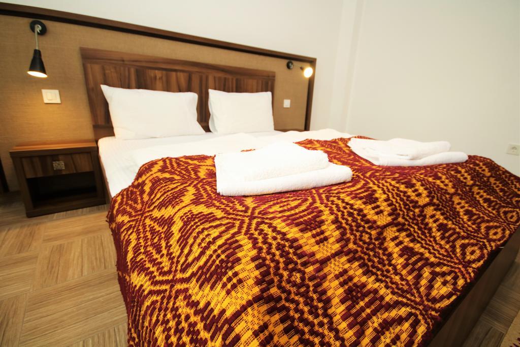 Mai Danube Hotel Eselnita Ngoại thất bức ảnh