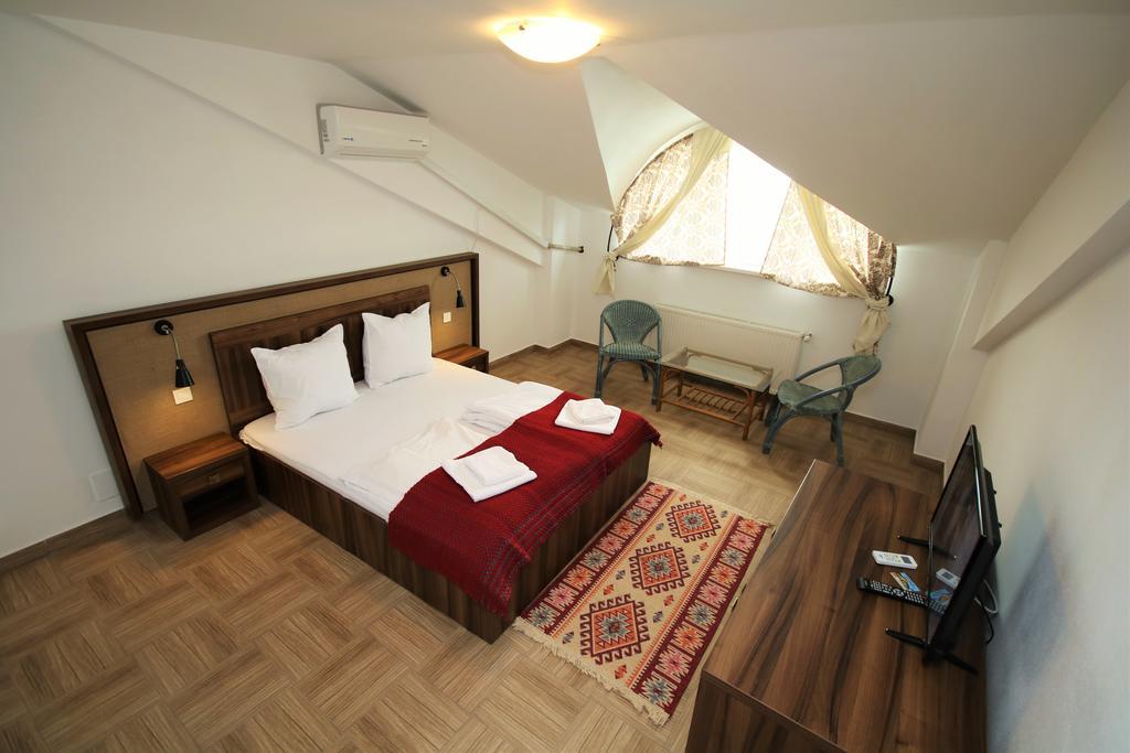 Mai Danube Hotel Eselnita Ngoại thất bức ảnh