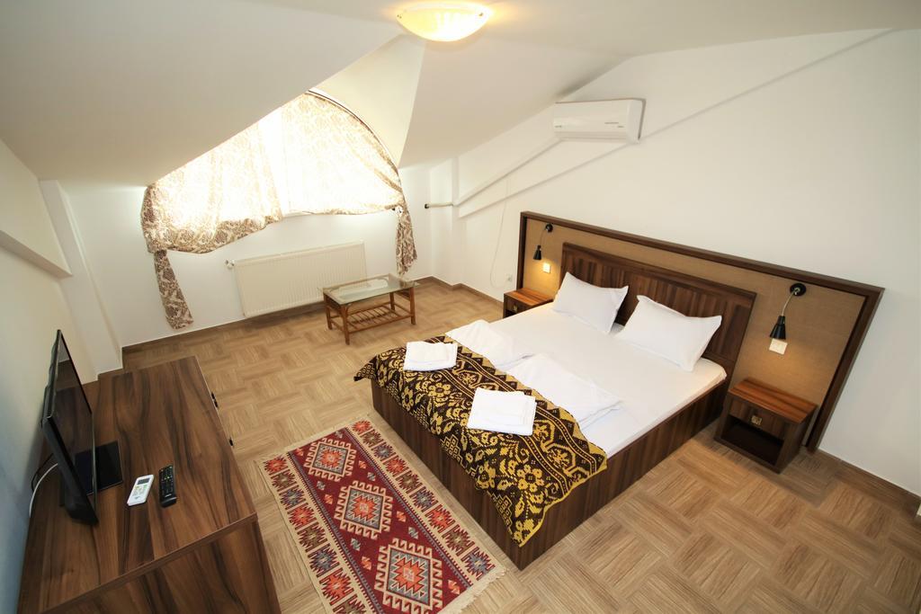 Mai Danube Hotel Eselnita Ngoại thất bức ảnh