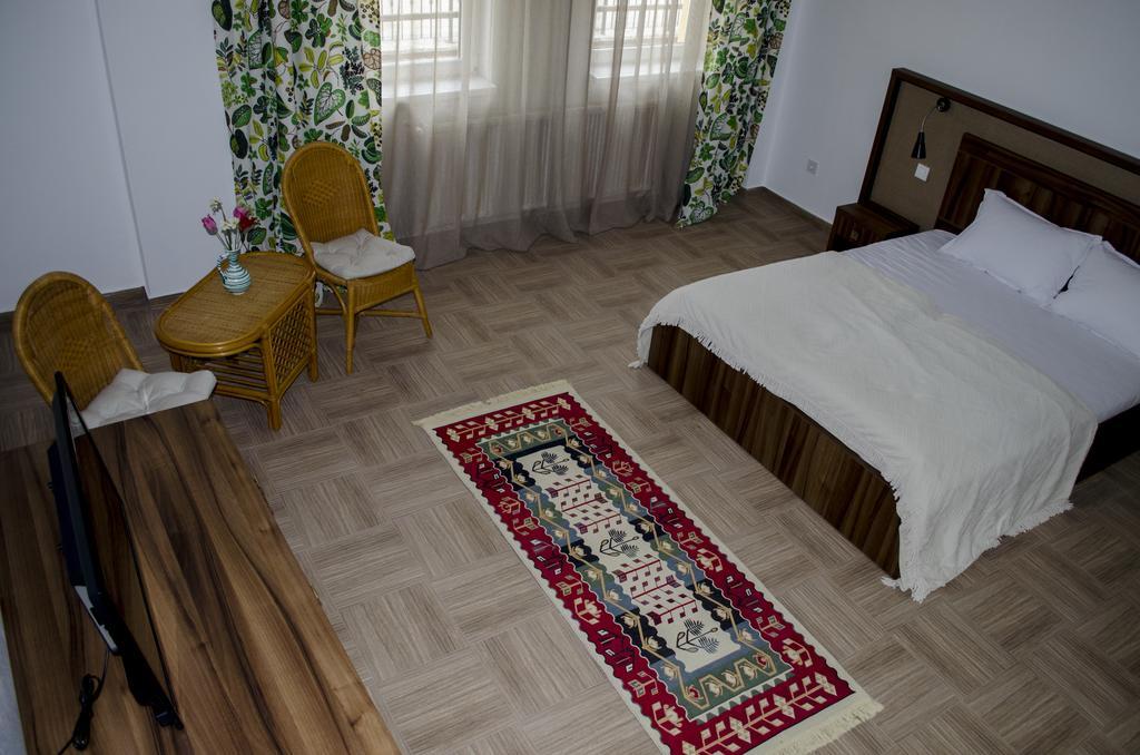 Mai Danube Hotel Eselnita Ngoại thất bức ảnh