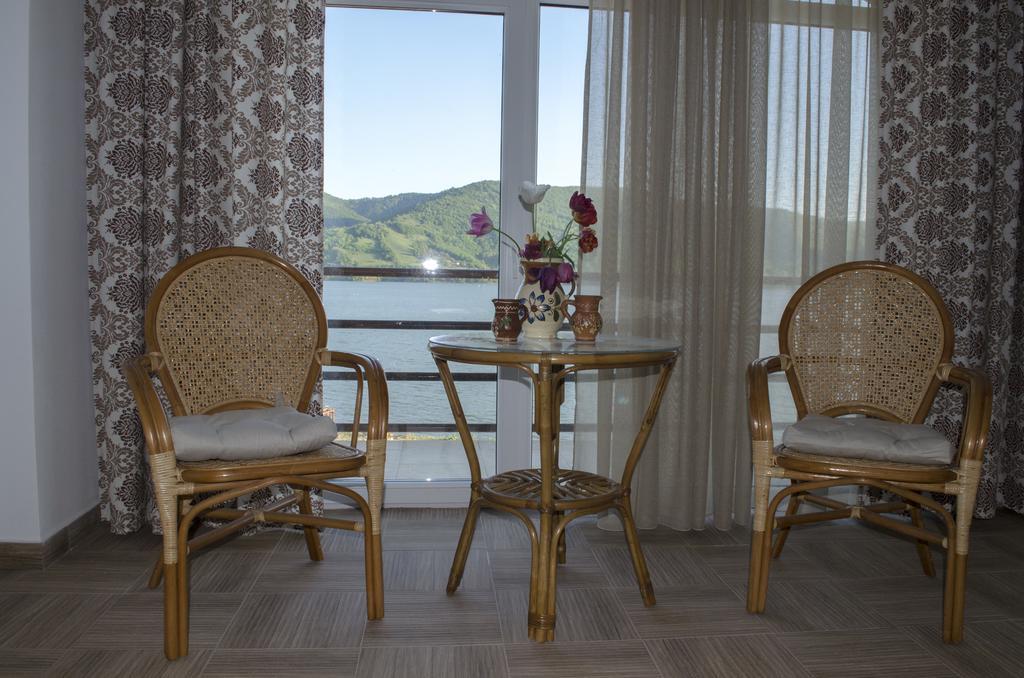 Mai Danube Hotel Eselnita Ngoại thất bức ảnh