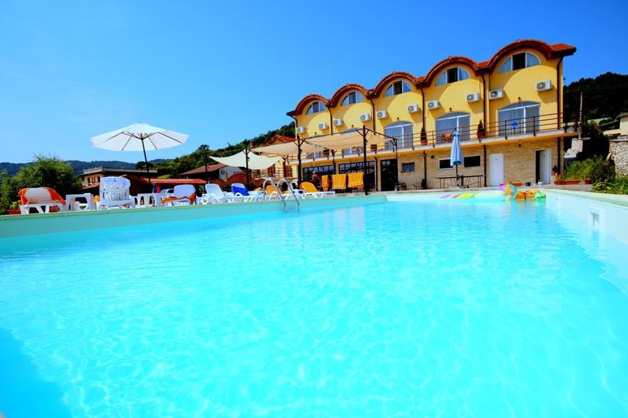 Mai Danube Hotel Eselnita Ngoại thất bức ảnh