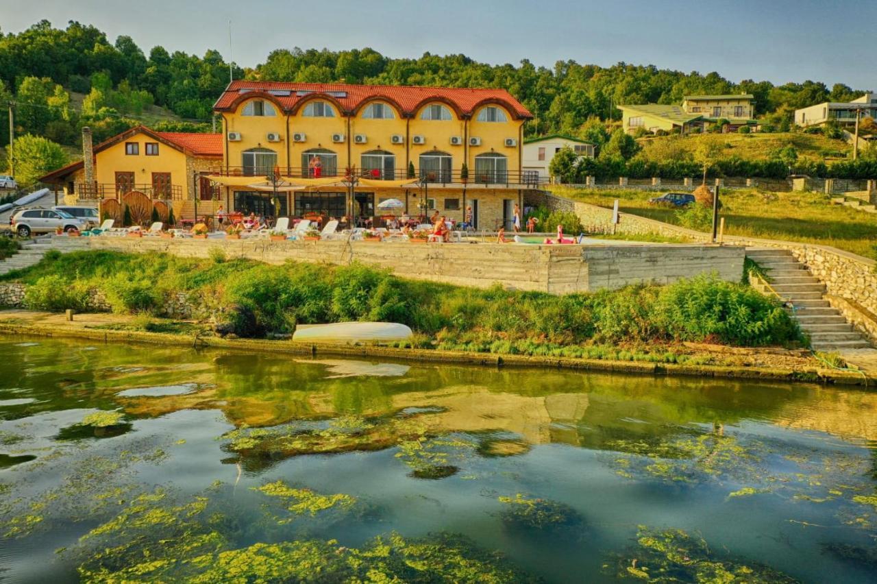 Mai Danube Hotel Eselnita Ngoại thất bức ảnh